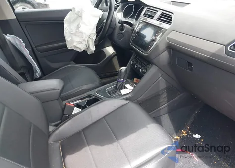 2018 Volkswagen Tiguan 2.0T Se/2.0T Sel z USA, uszkodzony, nr VIN 3VV3B7AX3JM049284